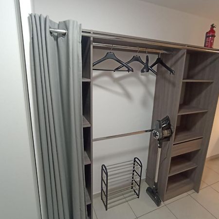 Studio Avec Parking Prive, Piscine Plage 300M Antibes Exteriör bild