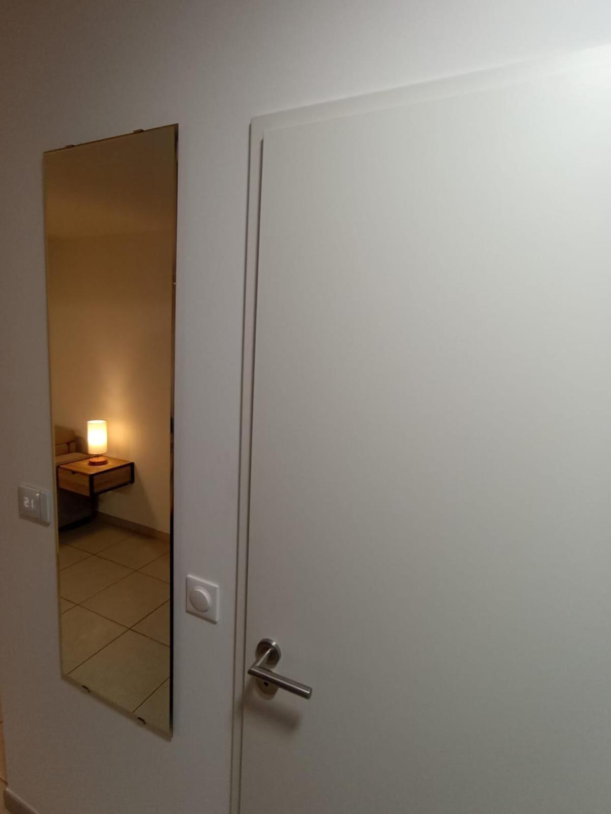 Studio Avec Parking Prive, Piscine Plage 300M Antibes Exteriör bild